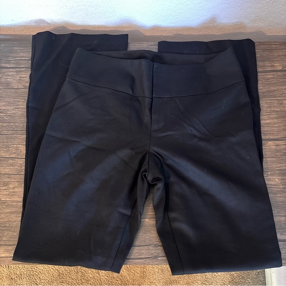 Alice + Olivia Pants - Alice + Olivia black pants size 6